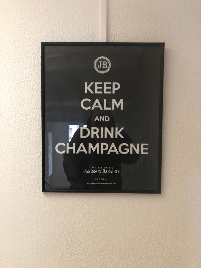 Le Gite Du Jard Epernay Bagian luar foto